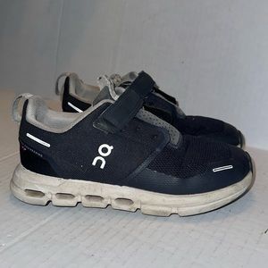 On Running Cloud Sneakers